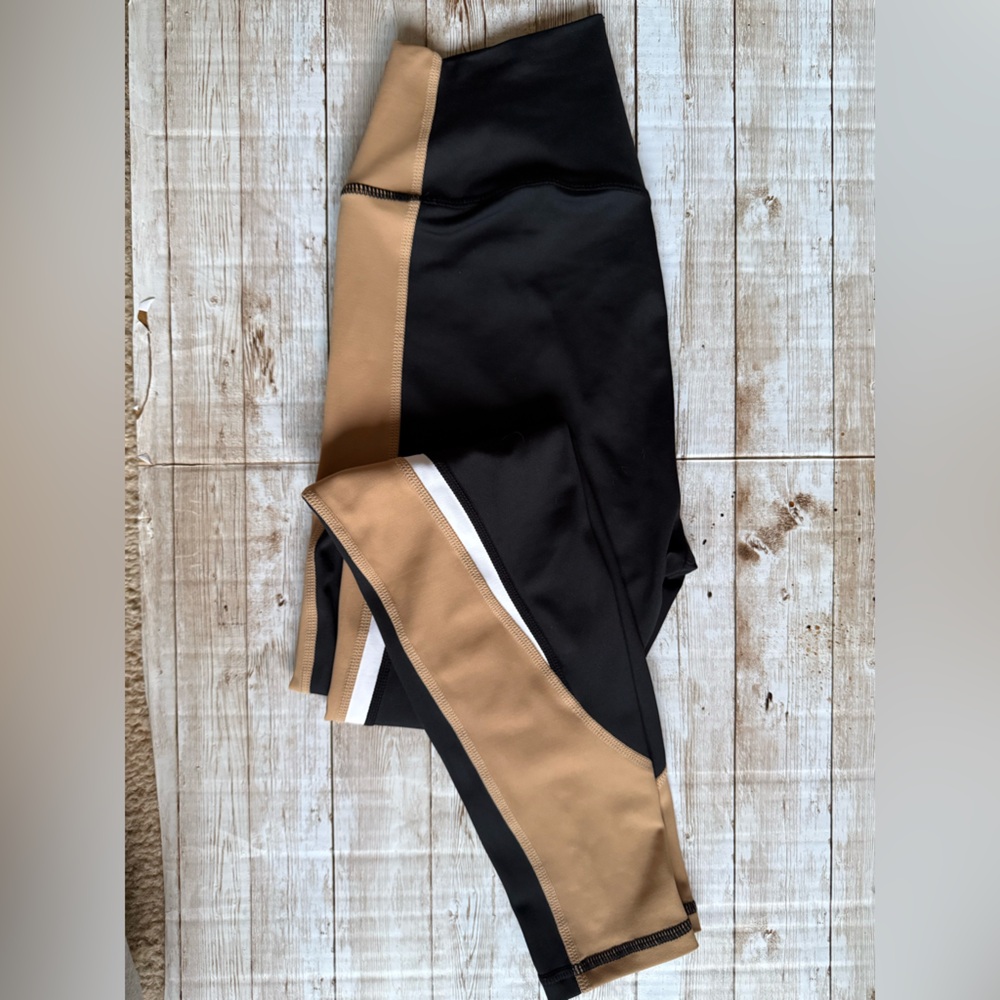 Cleo Harper Kelsey Wells Arc Legging in Canyon